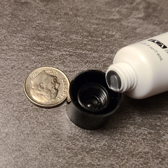 PCA Skin Daily Defense Broad Spectrum SPF 50+ AntiAging Sunscreen Cream - Picture 4 of 4